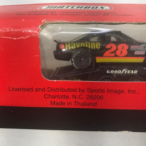 Matchbox 1993 Davey Allison #28 Havoline Tractor Trailer With Two Race Cars - Picture 6 of 11